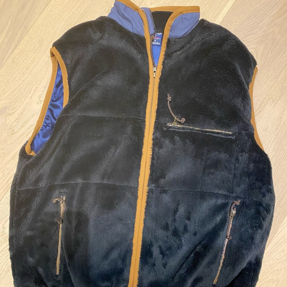 Bill’s Khakis L vest